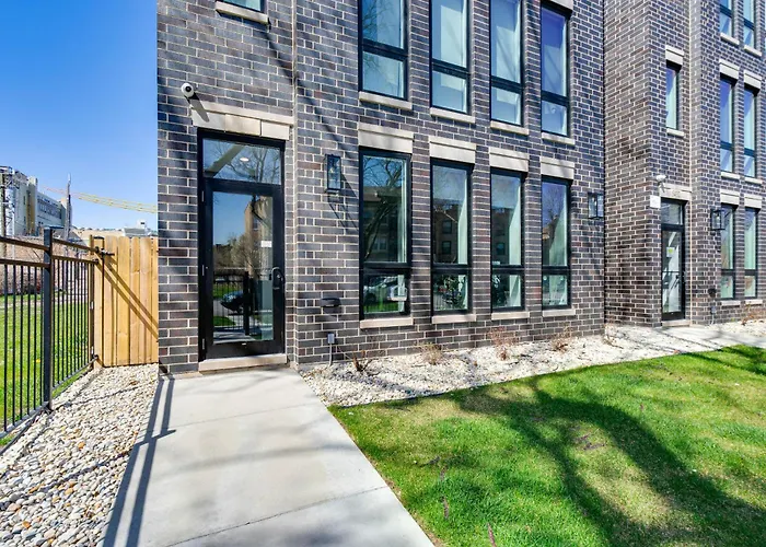 Apartment 7 Mi To Downtown Luxe Chicago